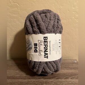 Bernat Big Blanket Yarn Skein Gray Knit DIY 51005 NWT